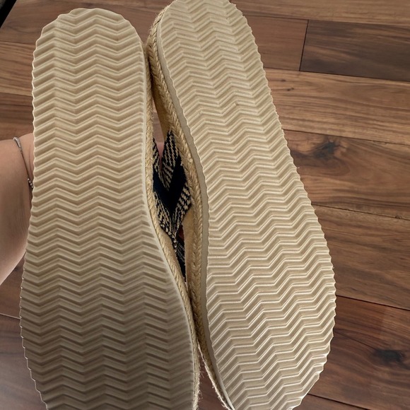 Easy Street Starling Espadrille Flip Flops Navy Blue Womens 6.5 - Picture 7 of 8